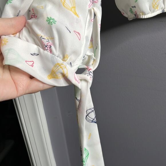 Glow Passion Cropped Blouse With Hot Air Balloon Print Size Large - Picture 4 of 7